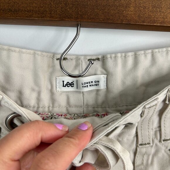 Lee Beige Twill Utility Drawstring Waist Shorts Casual Everyday - Picture 2 of 11